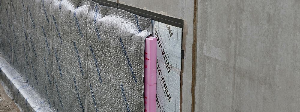 Jak zabezpieczyć fundamenty przed wilgocią? Poznaj skuteczne metody izolacji